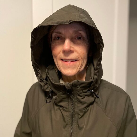 Babaton Women's Raindrop Tuscan Olive Short Anorak Jacket Size M - Picture 12 of 12